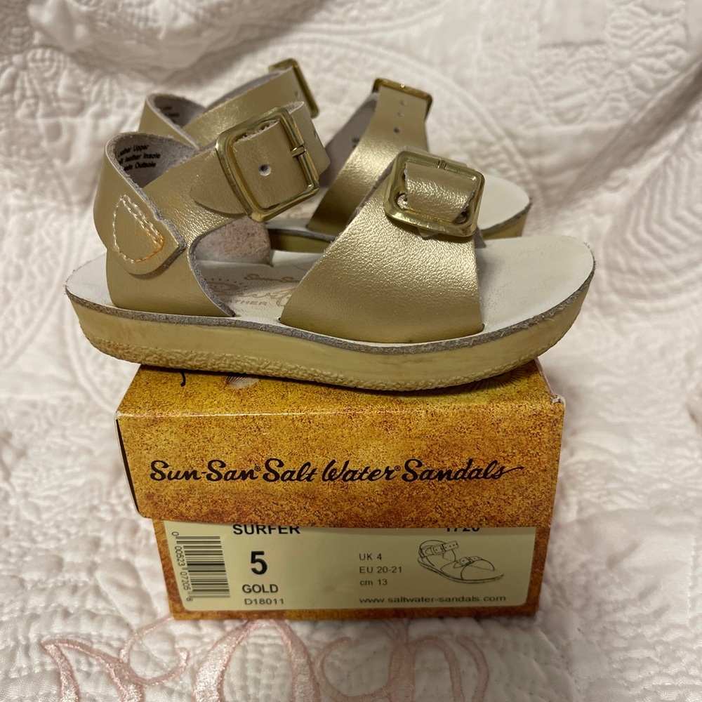 Surfer Gold Sandal